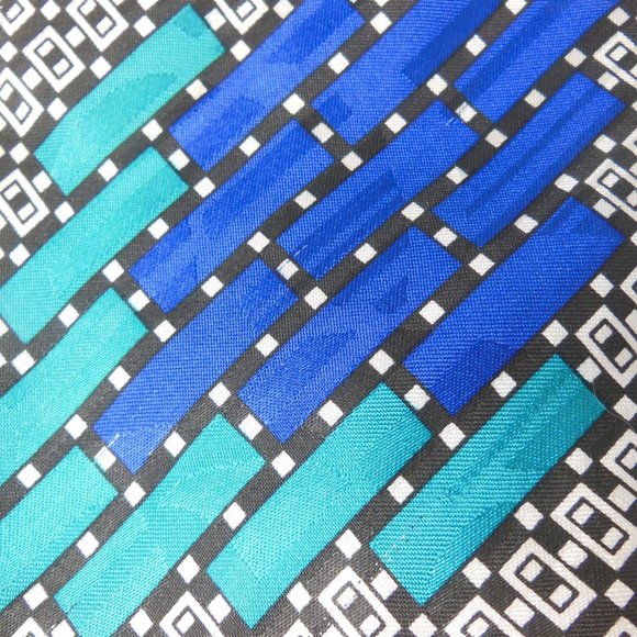 Men’s Silk Tie, wide blue necktie, 4 in. bold print tie, blue geo print silk tie - Picture 2 of 5